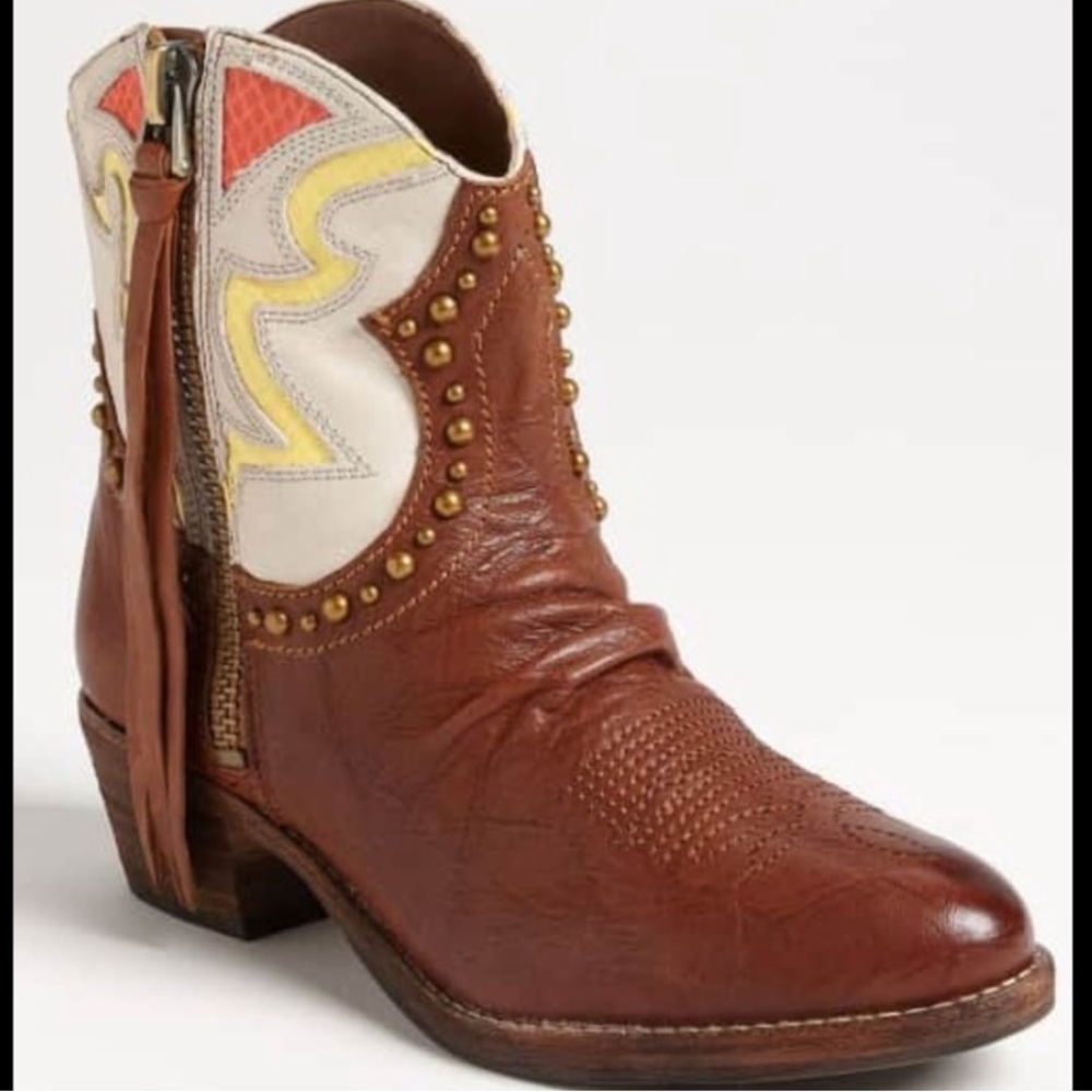 SAM EDELMAN